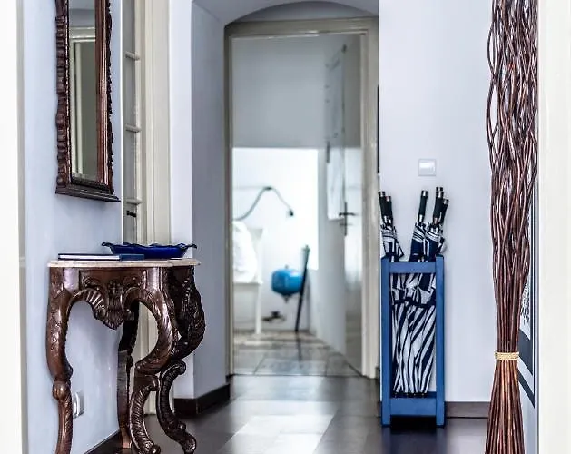 펜션 Center, 200 Meters To Marina, Walk To Everything, Private Yard And Garden Ponta Delgada