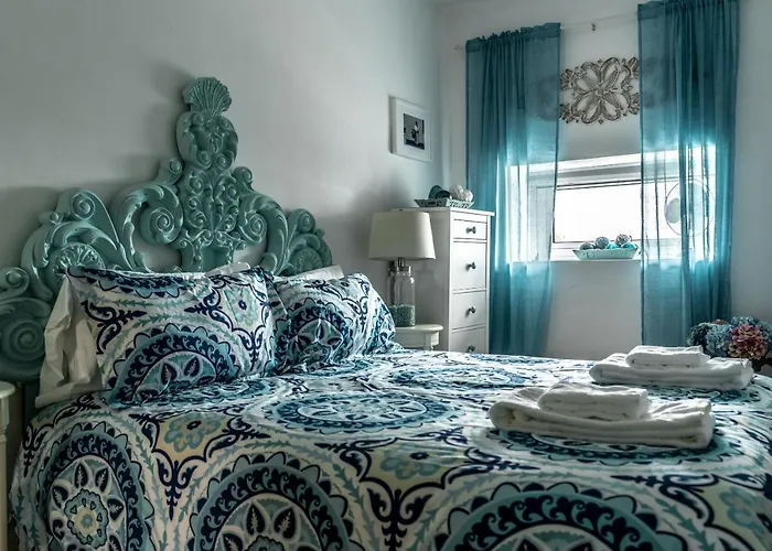 Center, 200 Meters To Marina, Walk To Everything, Private Yard And Garden 펜션