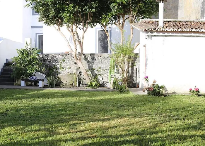 펜션 Center, 200 Meters To Marina, Walk To Everything, Private Yard And Garden