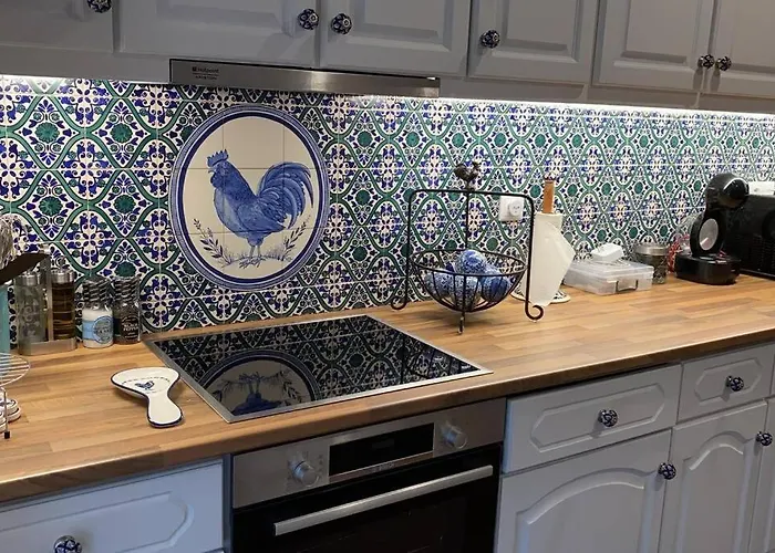 펜션 Center, 200 Meters To Marina, Walk To Everything, Private Yard And Garden *