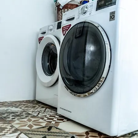 Center, 200 Meters To Marina, Walk To Everything, Private Yard And Garden Holiday home *