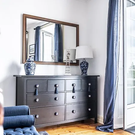 Holiday home Center, 200 Meters To Marina, Walk To Everything, Private Yard And Garden