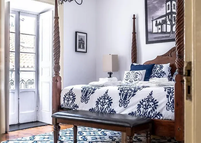 Feriehus Center, 200 Meters To Marina, Walk To Everything, Private Yard And Garden Ponta Delgada